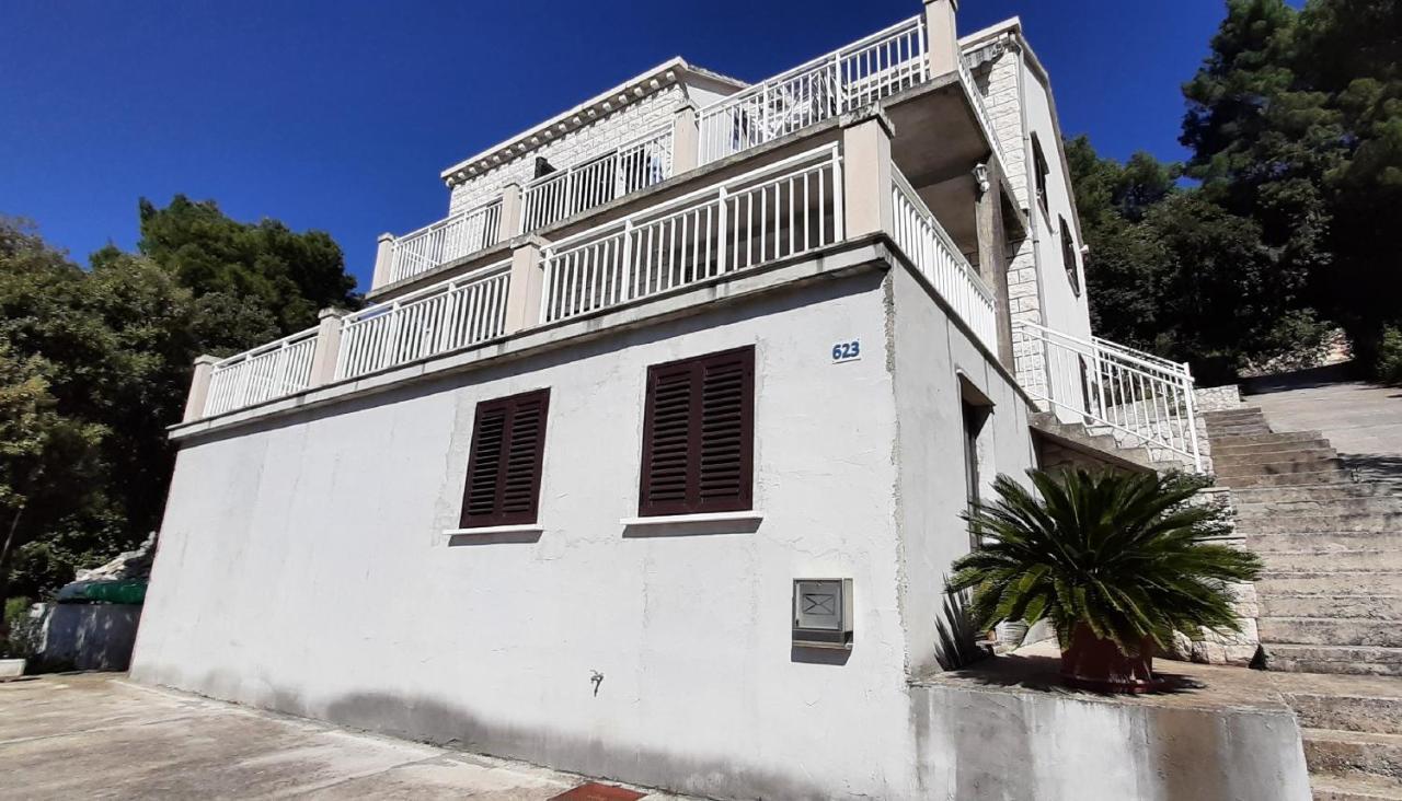 Apartment Classic Zrnovo Exterior photo